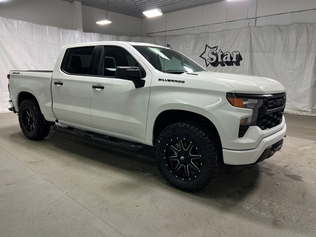 2025 Chevrolet Silverado 1500 Custom