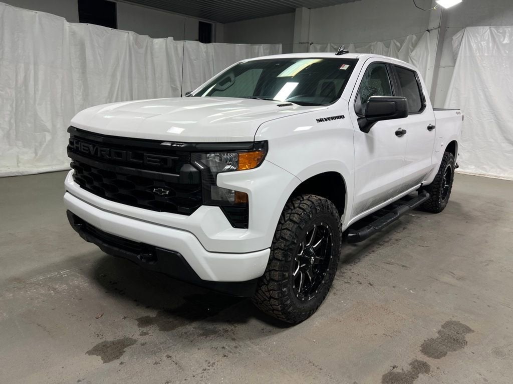 2025 Chevrolet Silverado 1500 Custom