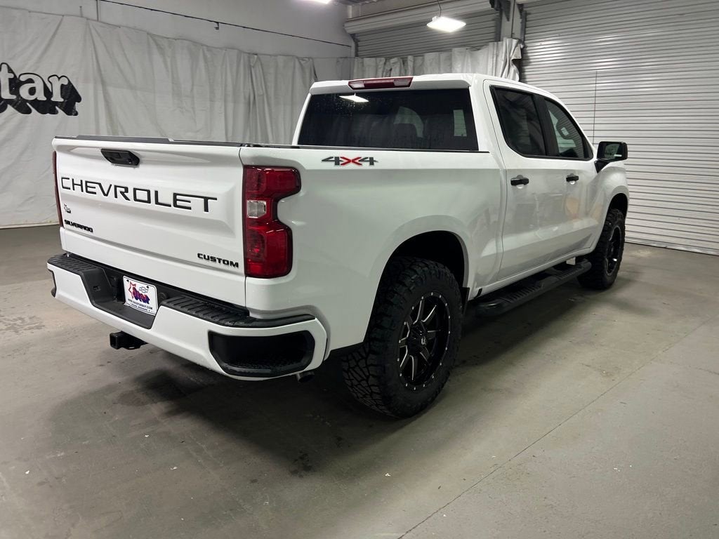 2025 Chevrolet Silverado 1500 Custom