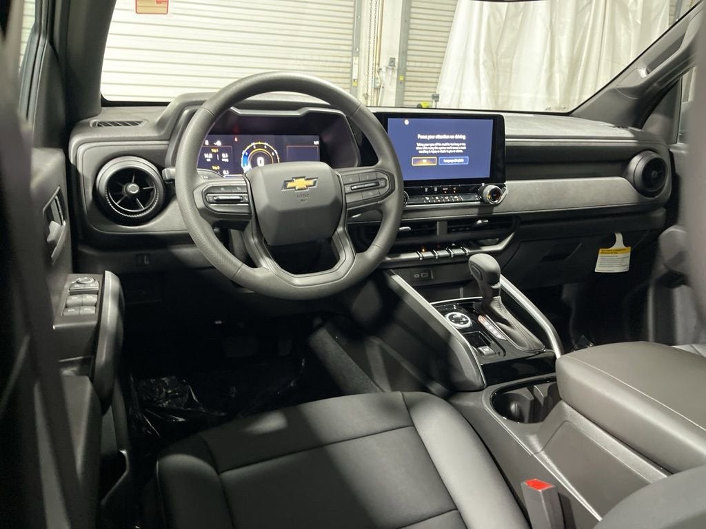2025 Chevrolet Colorado WT/LT