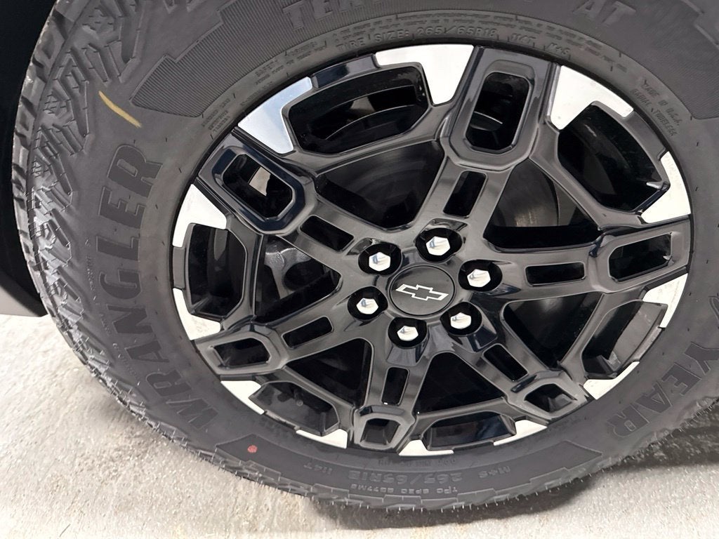 2027 Chevrolet Traverse Z71 - Photo 47