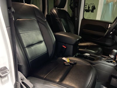 2022 Jeep Wrangler Unlimited Sahara Altitude