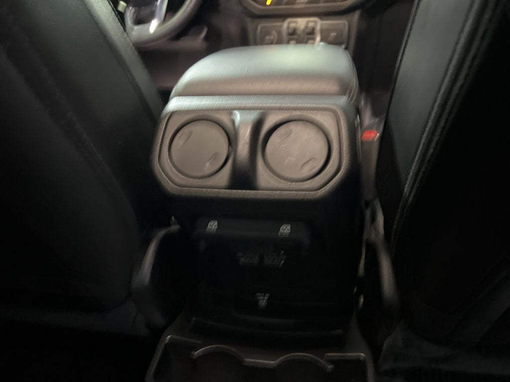 2022 Jeep Wrangler Unlimited Sahara Altitude