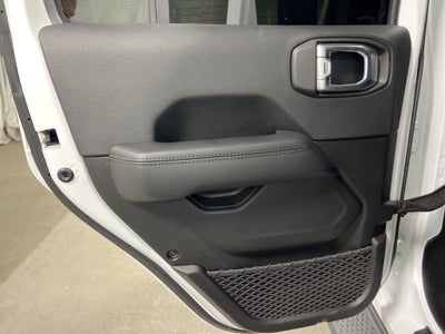 2022 Jeep Wrangler Unlimited Sahara Altitude
