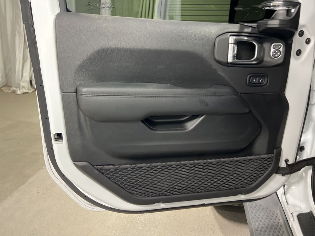 2022 Jeep Wrangler Unlimited Sahara Altitude