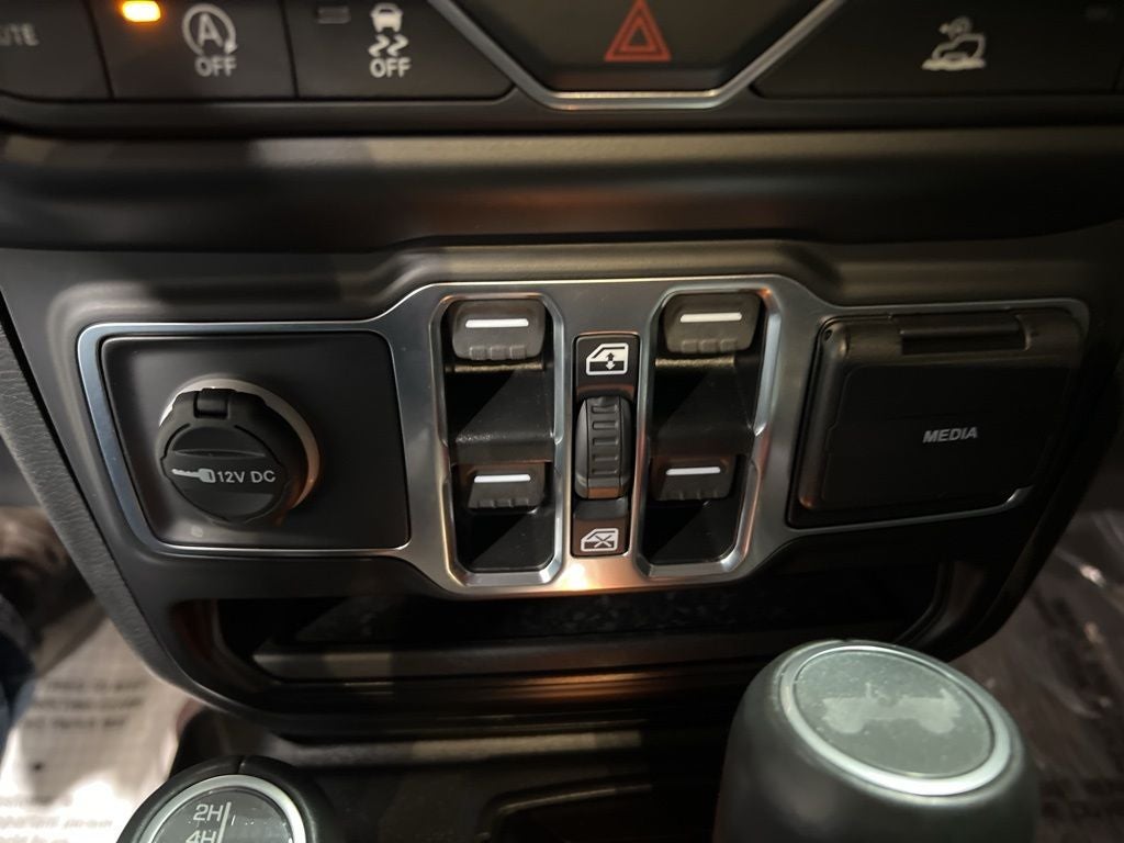 2022 Jeep Wrangler Unlimited Sahara Altitude