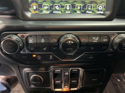 2022 Jeep Wrangler Unlimited Sahara Altitude