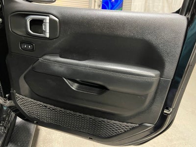 2022 Jeep Wrangler Unlimited Sahara Altitude