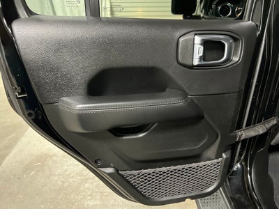 2022 Jeep Wrangler Unlimited Sahara Altitude