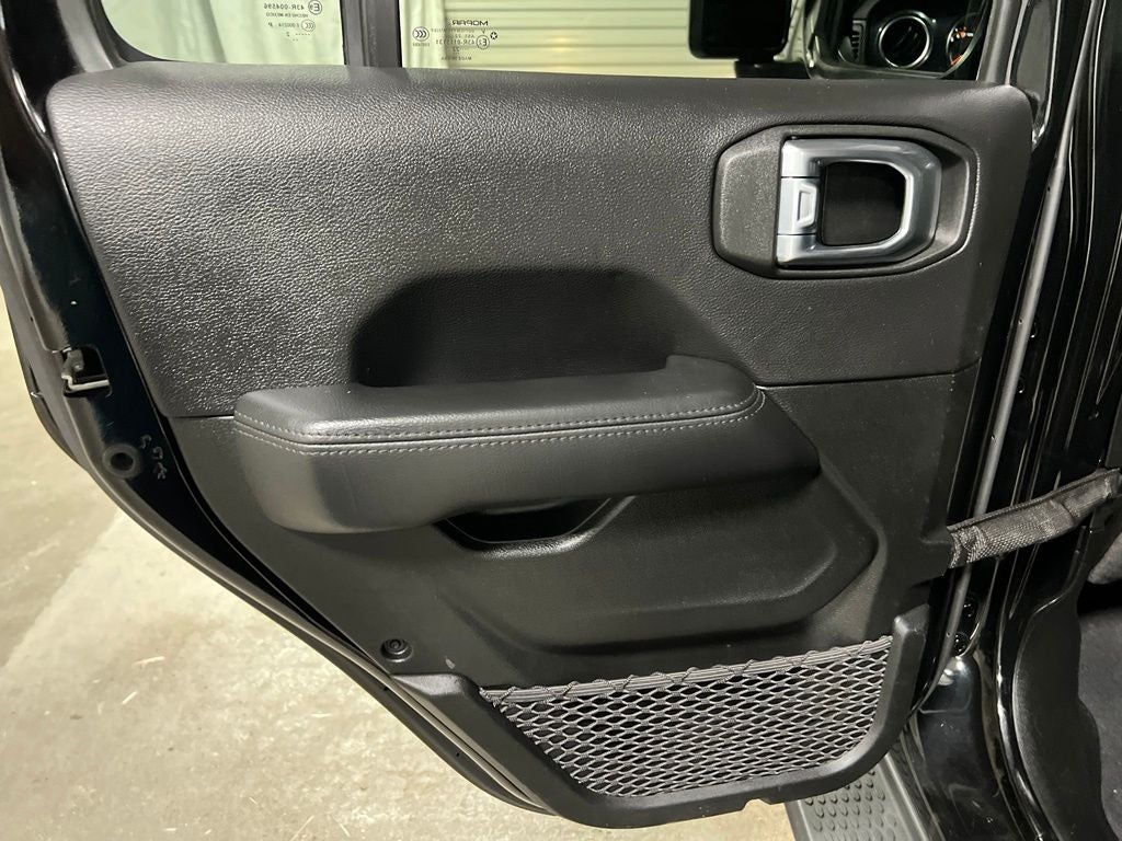 2022 Jeep Wrangler Unlimited Sahara Altitude