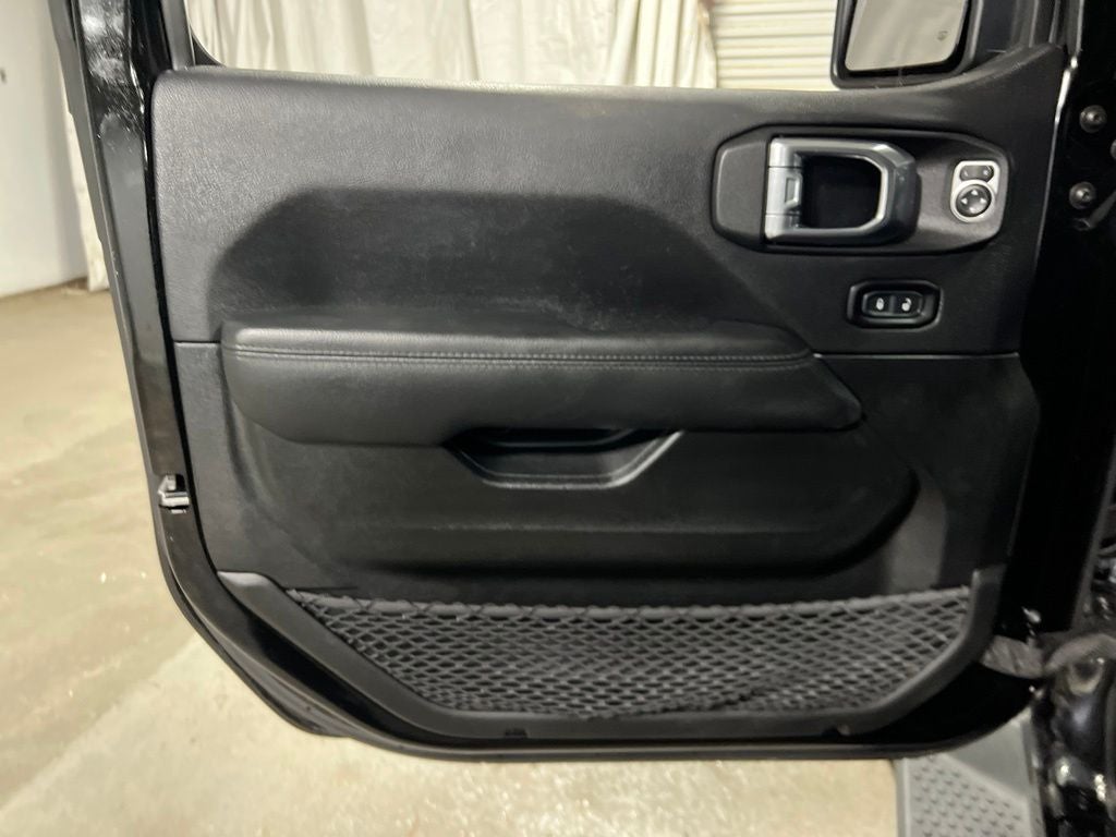 2022 Jeep Wrangler Unlimited Sahara Altitude