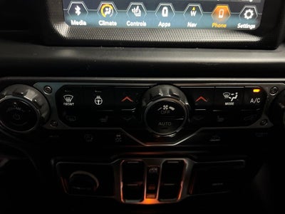 2022 Jeep Wrangler Unlimited Sahara Altitude