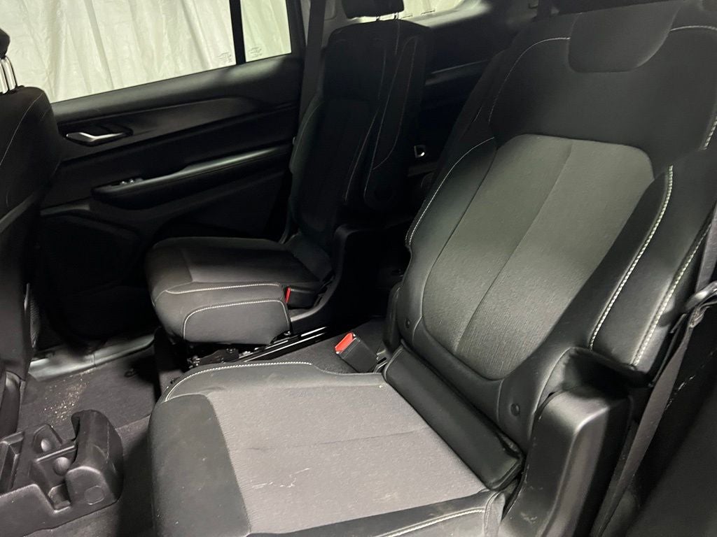 2024 Jeep Grand Cherokee L Laredo