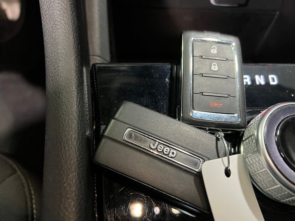 2024 Jeep Grand Cherokee L Laredo