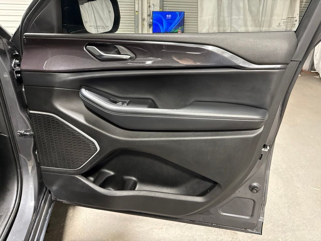 2022 Jeep Grand Cherokee L Altitude