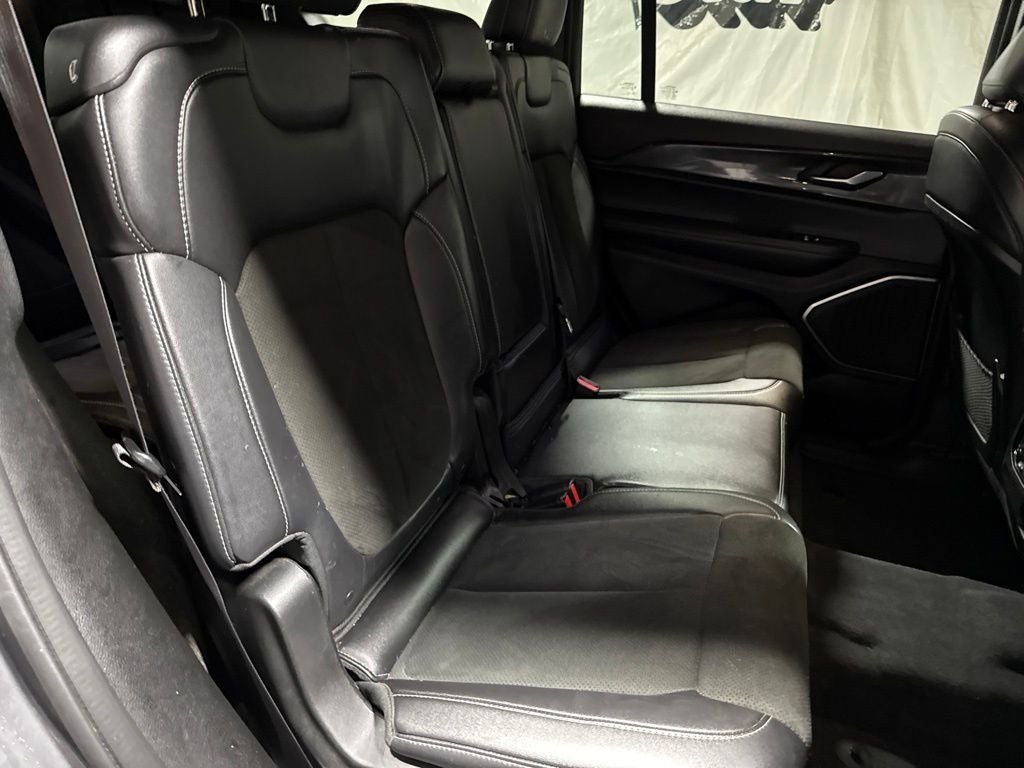 2022 Jeep Grand Cherokee L Altitude
