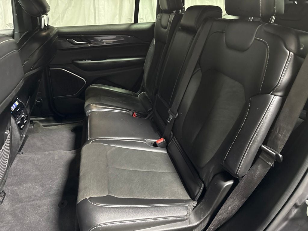 2022 Jeep Grand Cherokee L Altitude