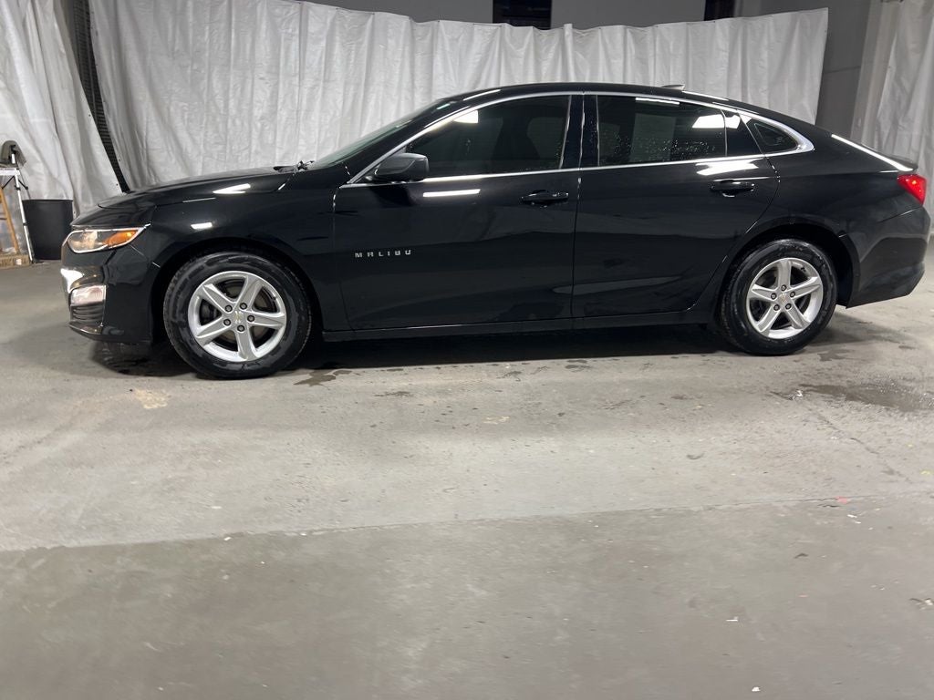 2022 Chevrolet Malibu LS 1LS