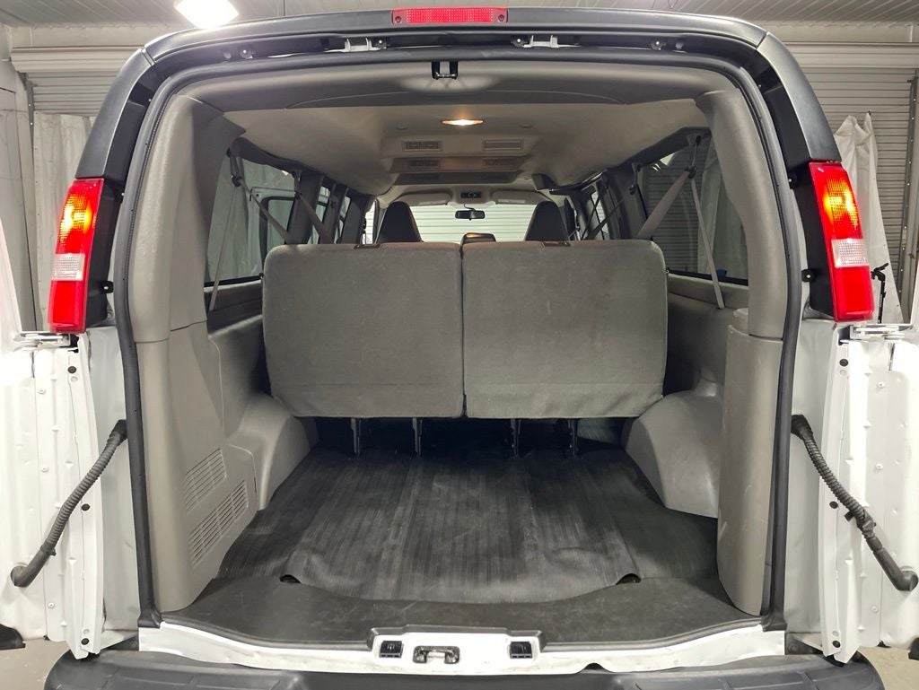 2023 Chevrolet Express 3500 LS Passenger