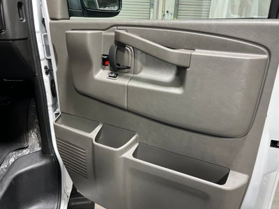2025 Chevrolet Express 3500 LT 15 Passenger