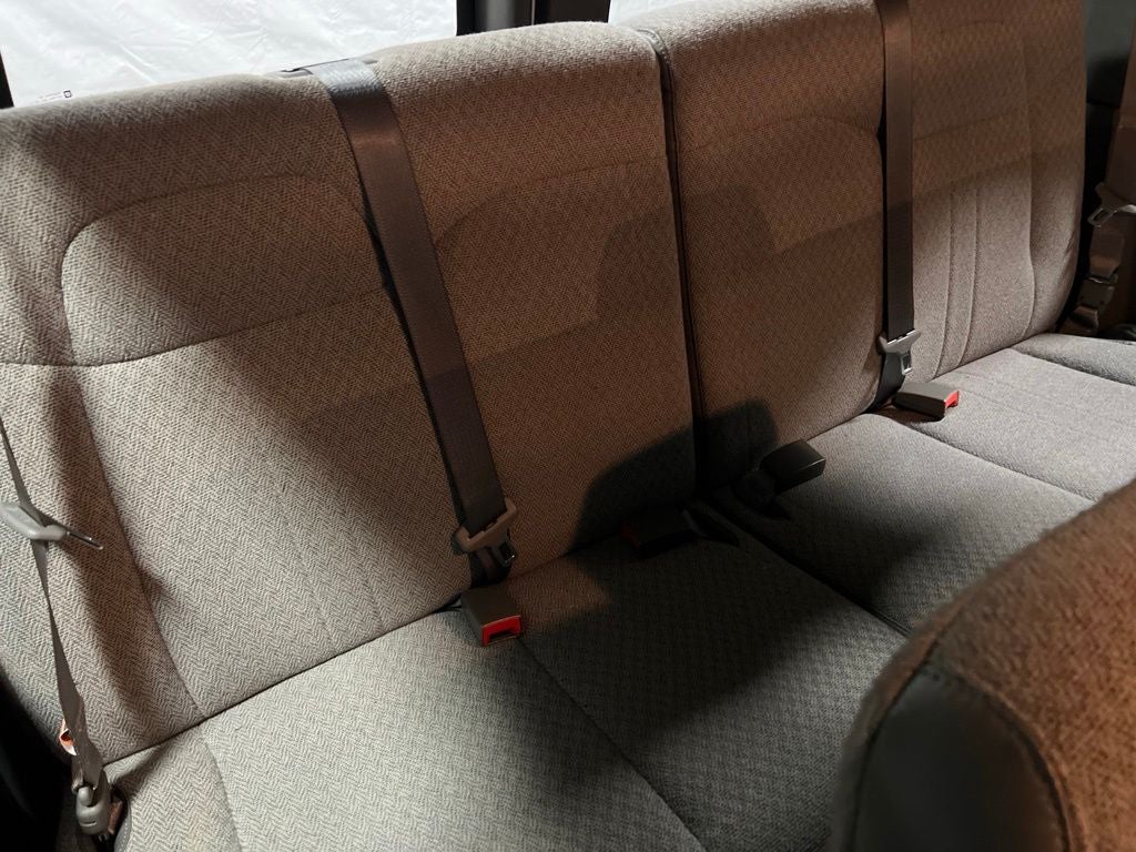 2025 Chevrolet Express 3500 LT 15 Passenger
