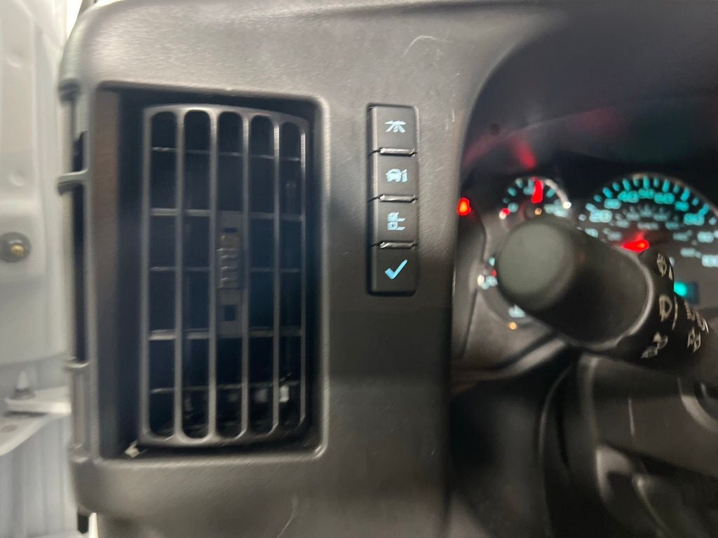 2025 Chevrolet Express 3500 LT 15 Passenger