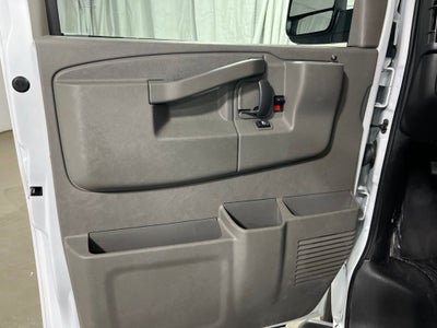 2025 Chevrolet Express 3500 LT 15 Passenger