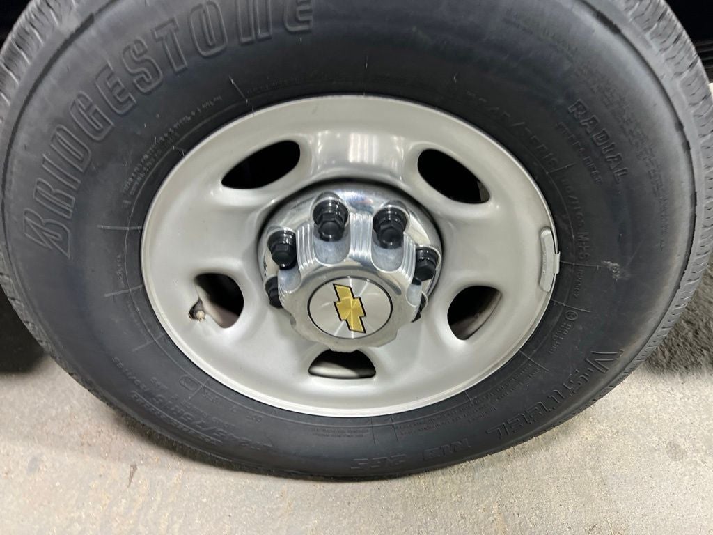 2025 Chevrolet Express 3500 LT 15 Passenger
