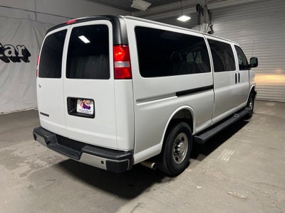 2025 Chevrolet Express 3500 LT 15 Passenger
