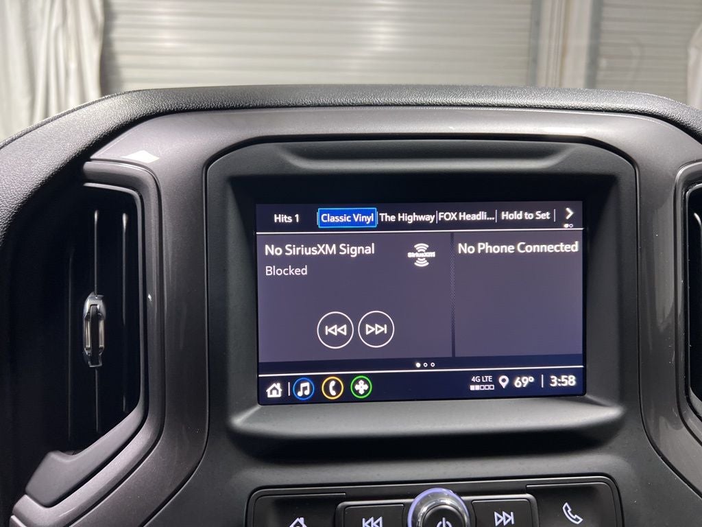 2023 Chevrolet Silverado 1500 Custom