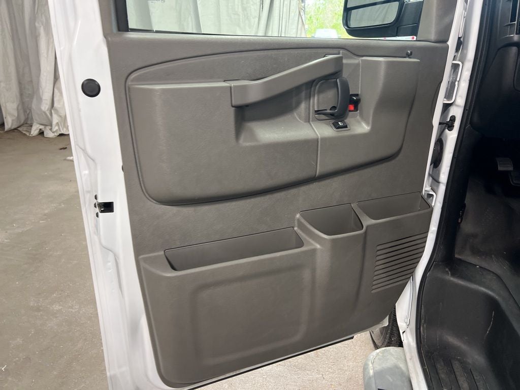 2024 Chevrolet Express 2500 Work Van Cargo