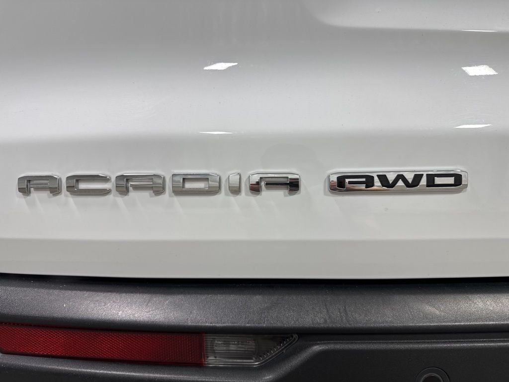 2024 GMC Acadia Elevation