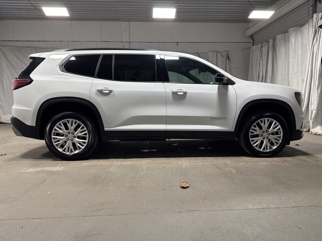 2024 GMC Acadia Elevation