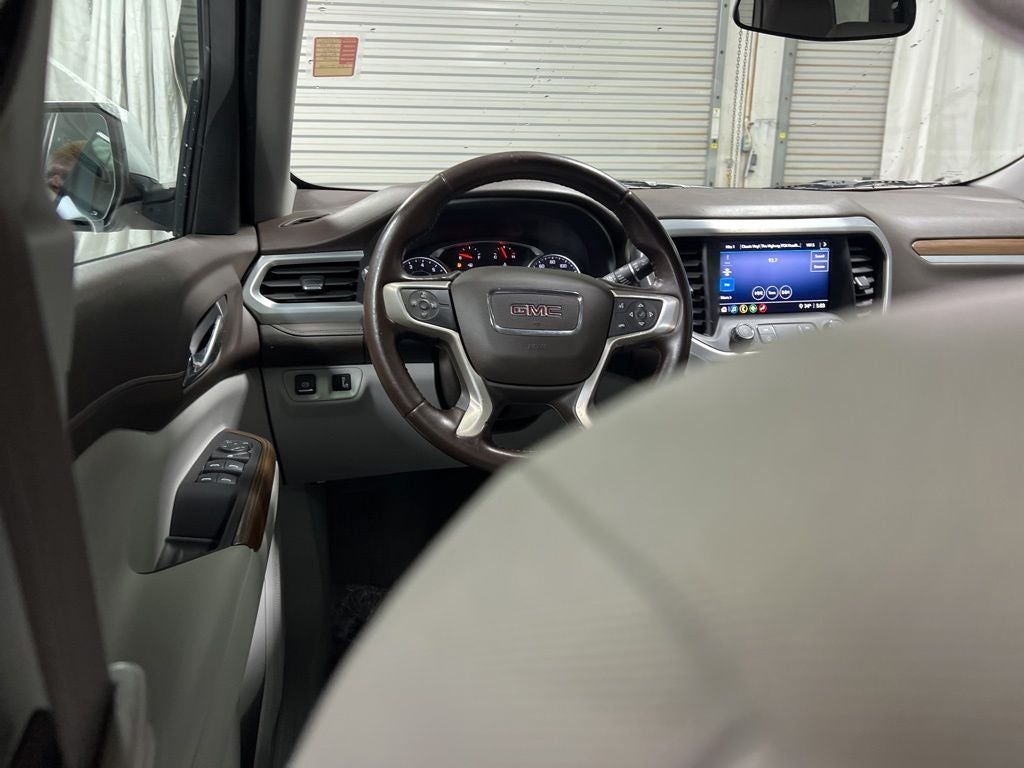 2020 GMC Acadia SLE