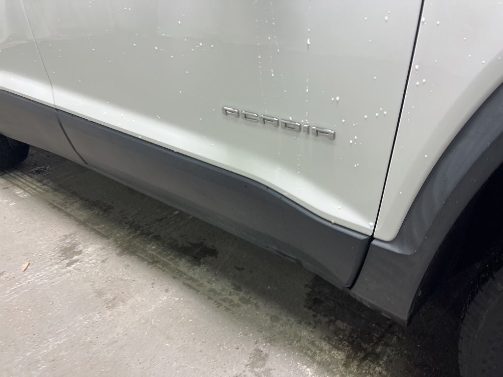 2020 GMC Acadia SLE