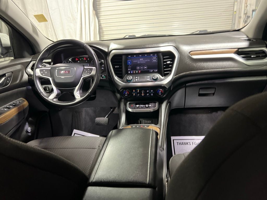 2020 GMC Acadia SLE