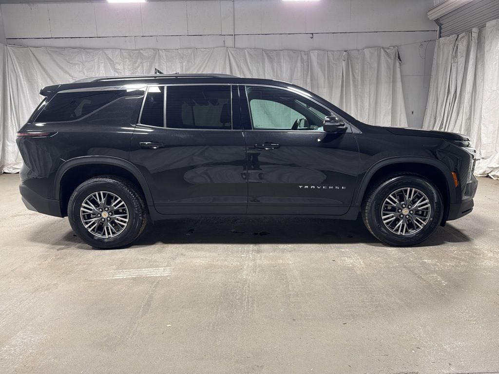2024 Chevrolet Traverse LT