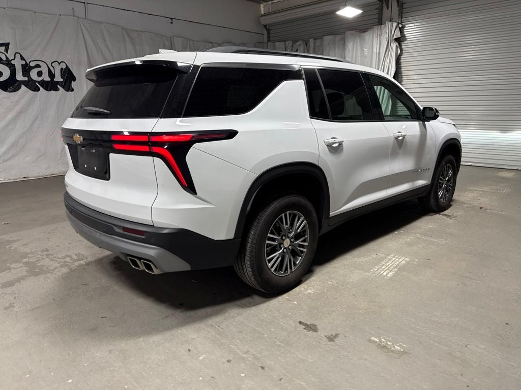 2025 Chevrolet Traverse LT