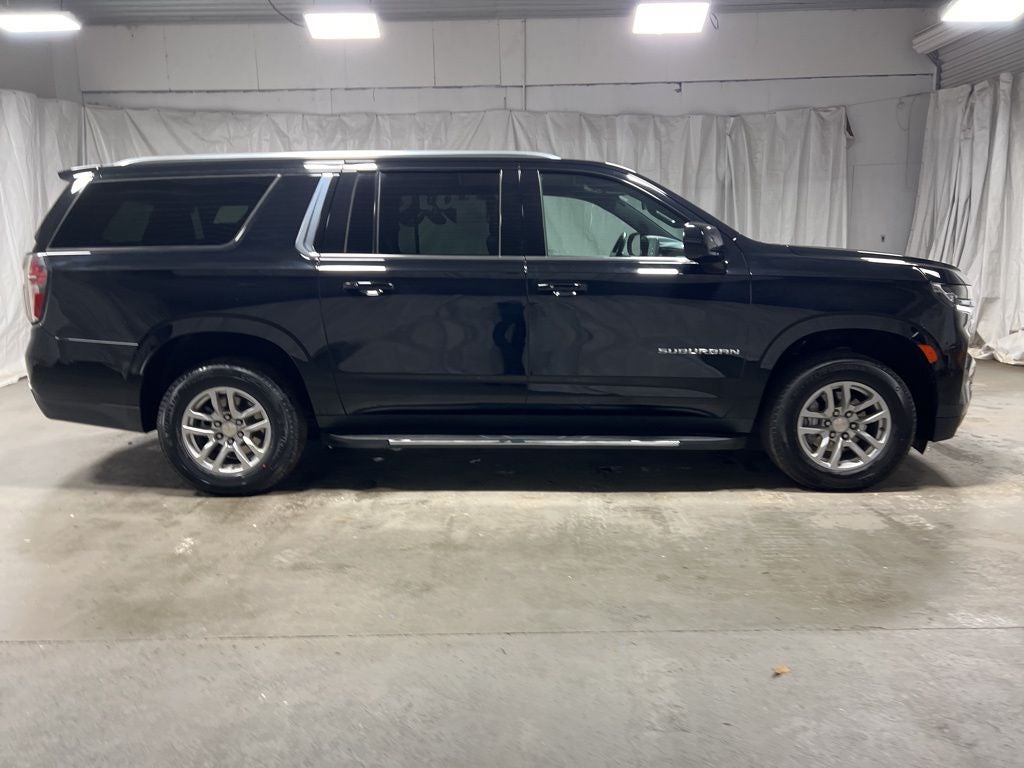 2024 Chevrolet Suburban LT