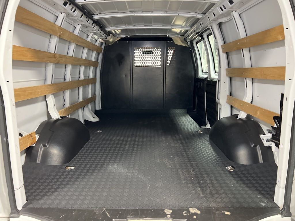 2023 GMC Savana 2500 Work Van