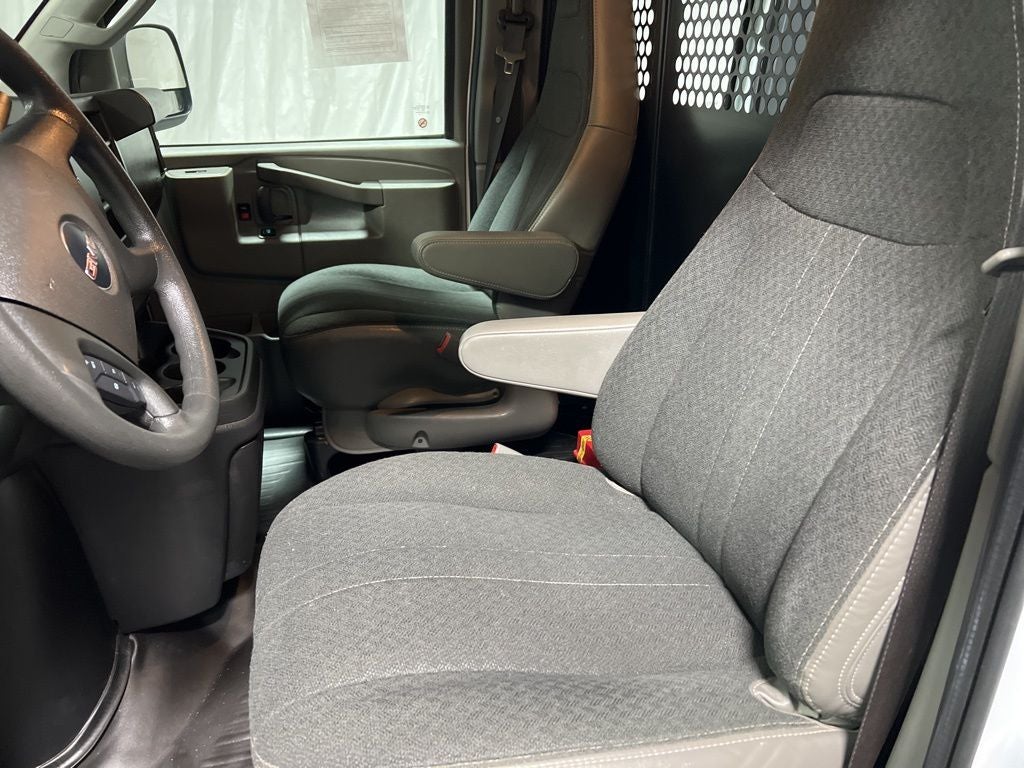 2023 GMC Savana 2500 Work Van