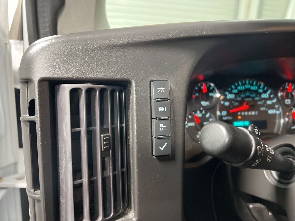 2023 GMC Savana 2500 Work Van