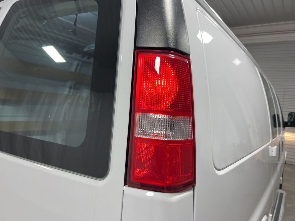 2023 GMC Savana 2500 Work Van