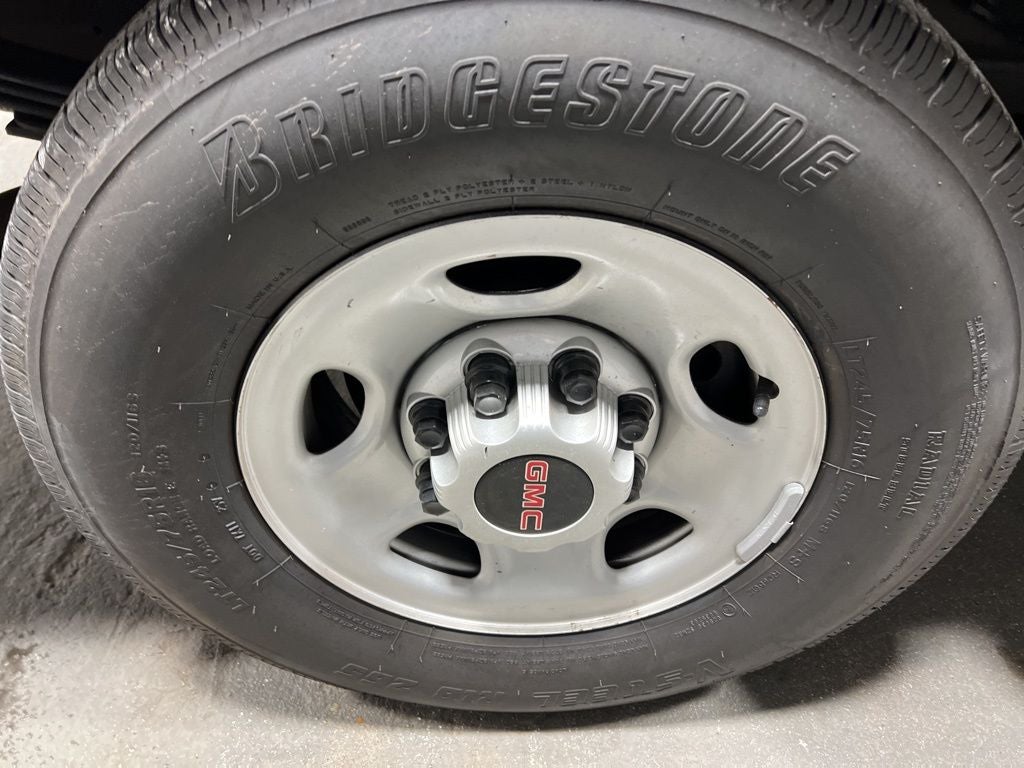 2023 GMC Savana 2500 Work Van