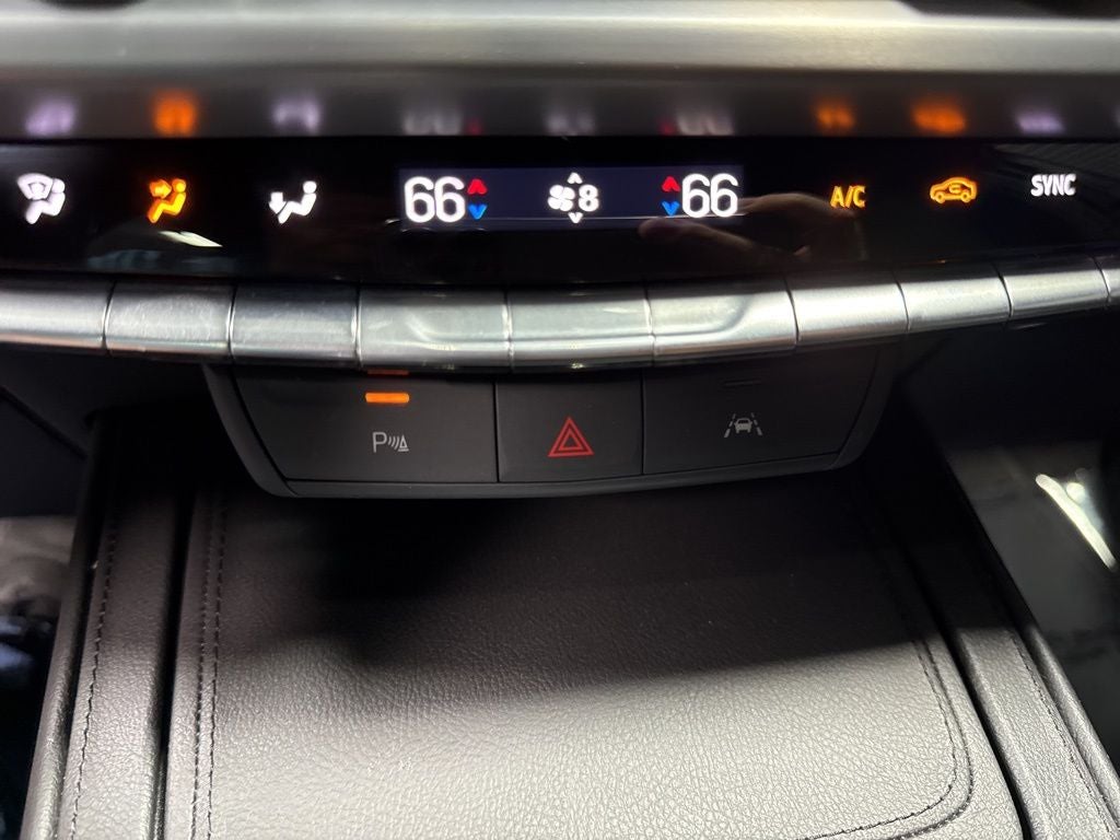 2025 Cadillac XT4 Premium Luxury