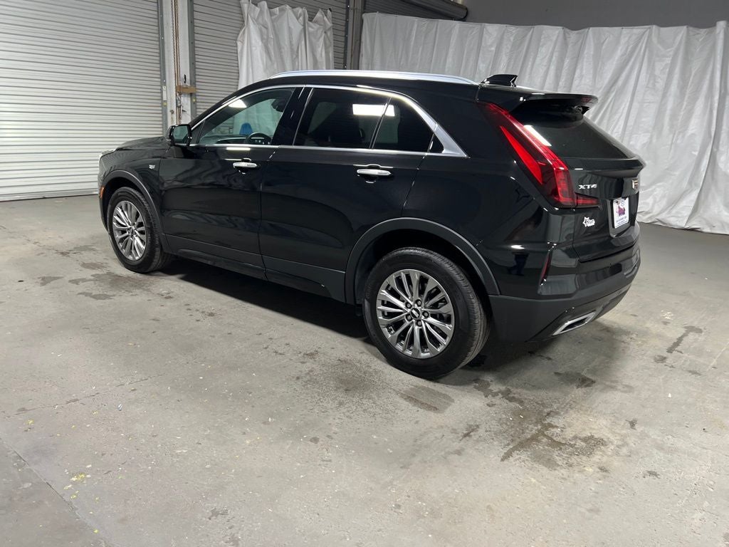 2025 Cadillac XT4 Premium Luxury