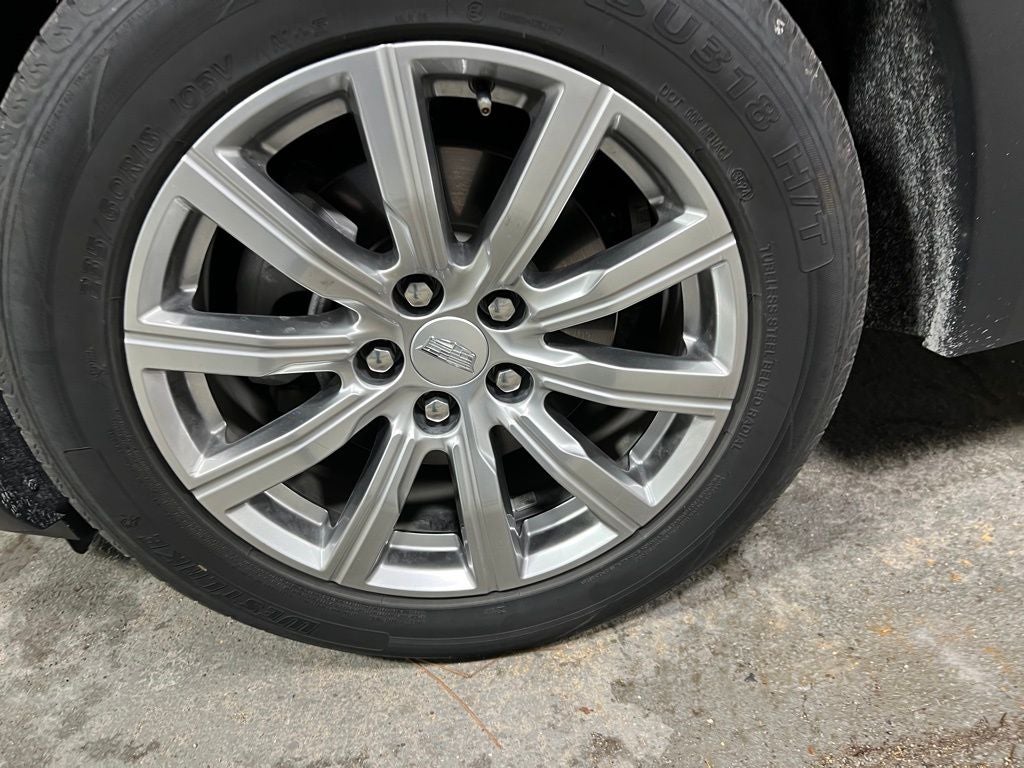 2023 Cadillac XT4 Premium Luxury