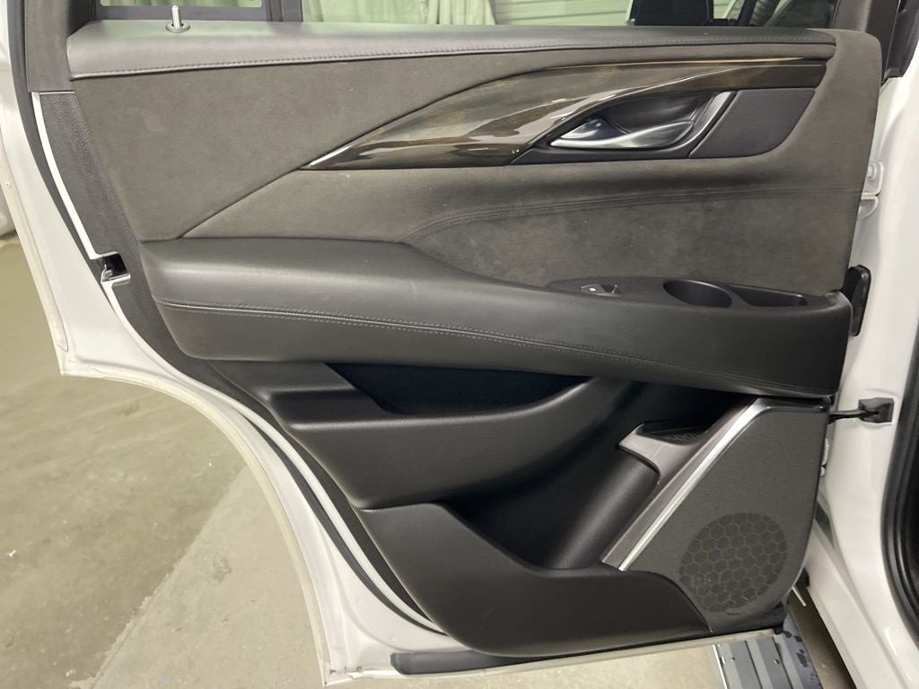 2019 Cadillac Escalade Platinum Edition