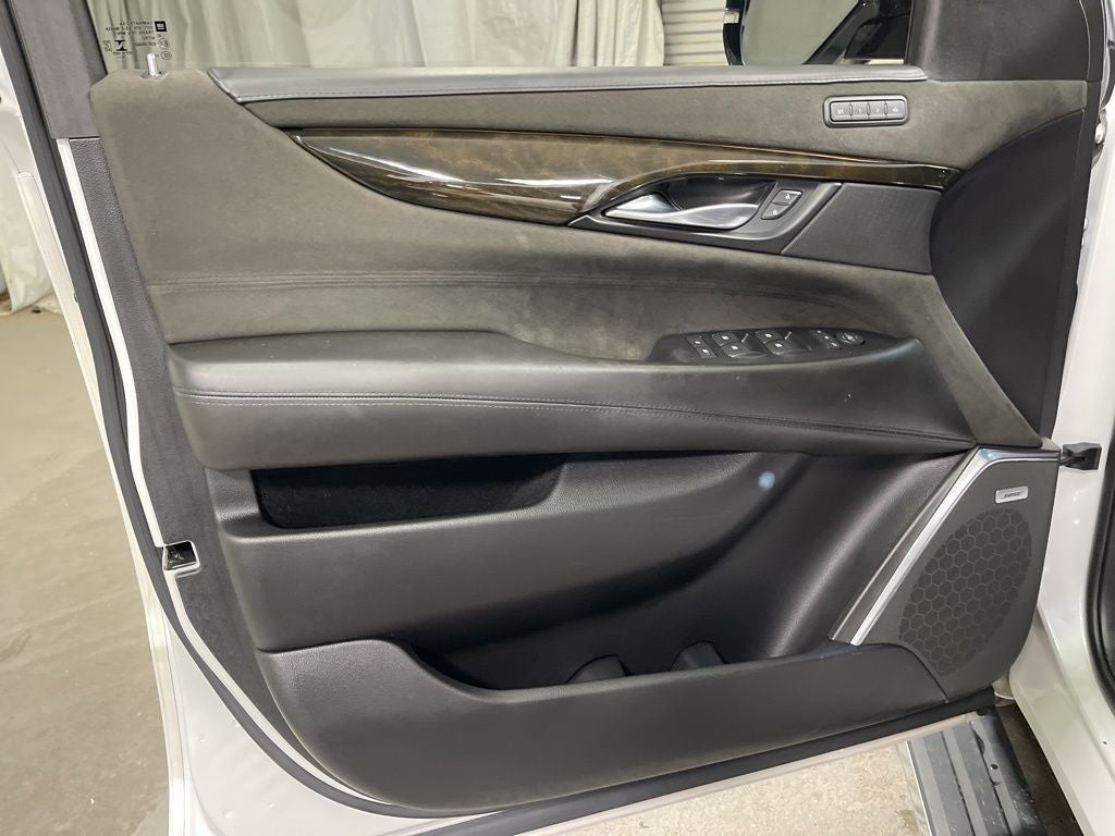 2019 Cadillac Escalade Platinum Edition