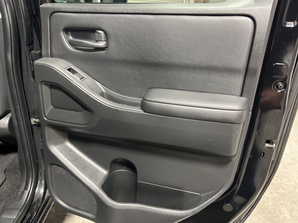 2023 Nissan Frontier S